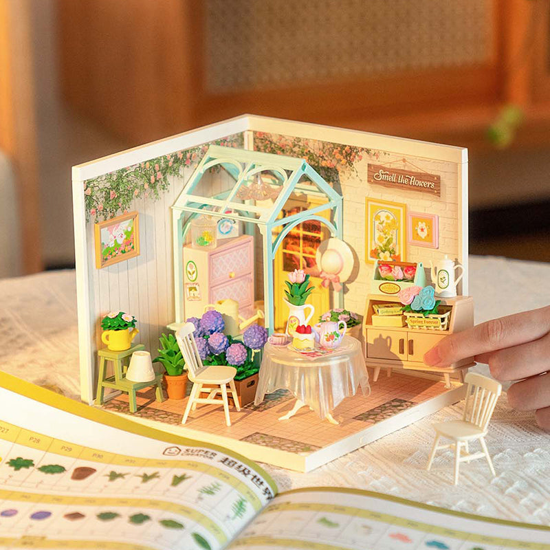 ROBOTIME DIY Miniature House Kit Dollhouse Model Building Craft